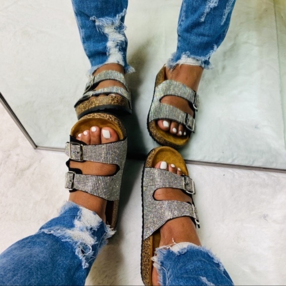 Comfy Double Buckle Embellished Sandals in Black - Picture 5 of 8